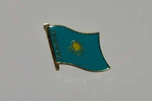 Pin Kasachstan 20 x 17 mm 